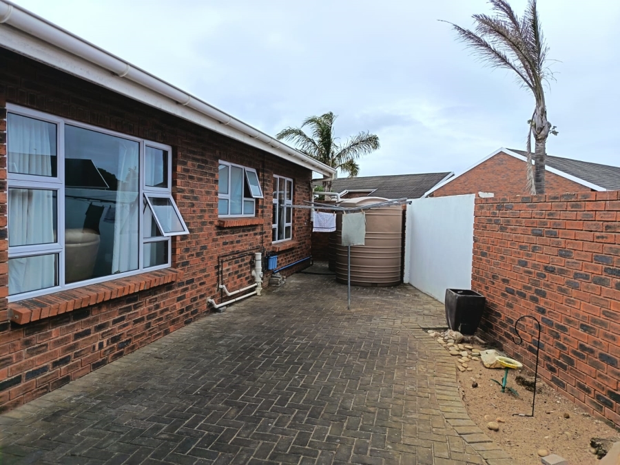 3 Bedroom Property for Sale in Summerstrand Eastern Cape